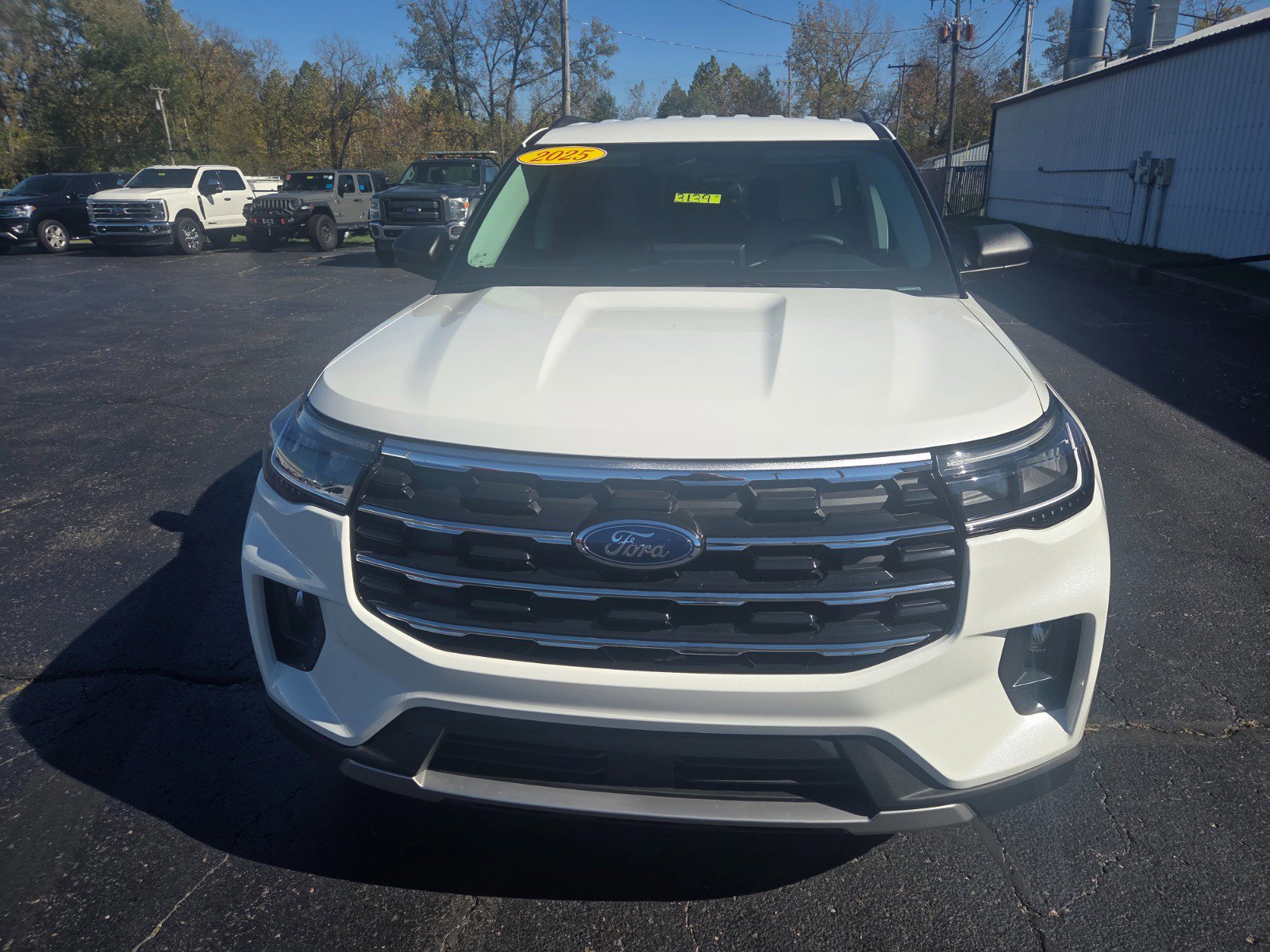 New 2025 Ford Explorer Active w/ Active Comfort Package image 8