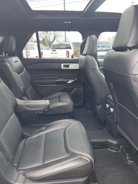 Used 2022 Ford Explorer ST w/ Premium Technology Package image 16