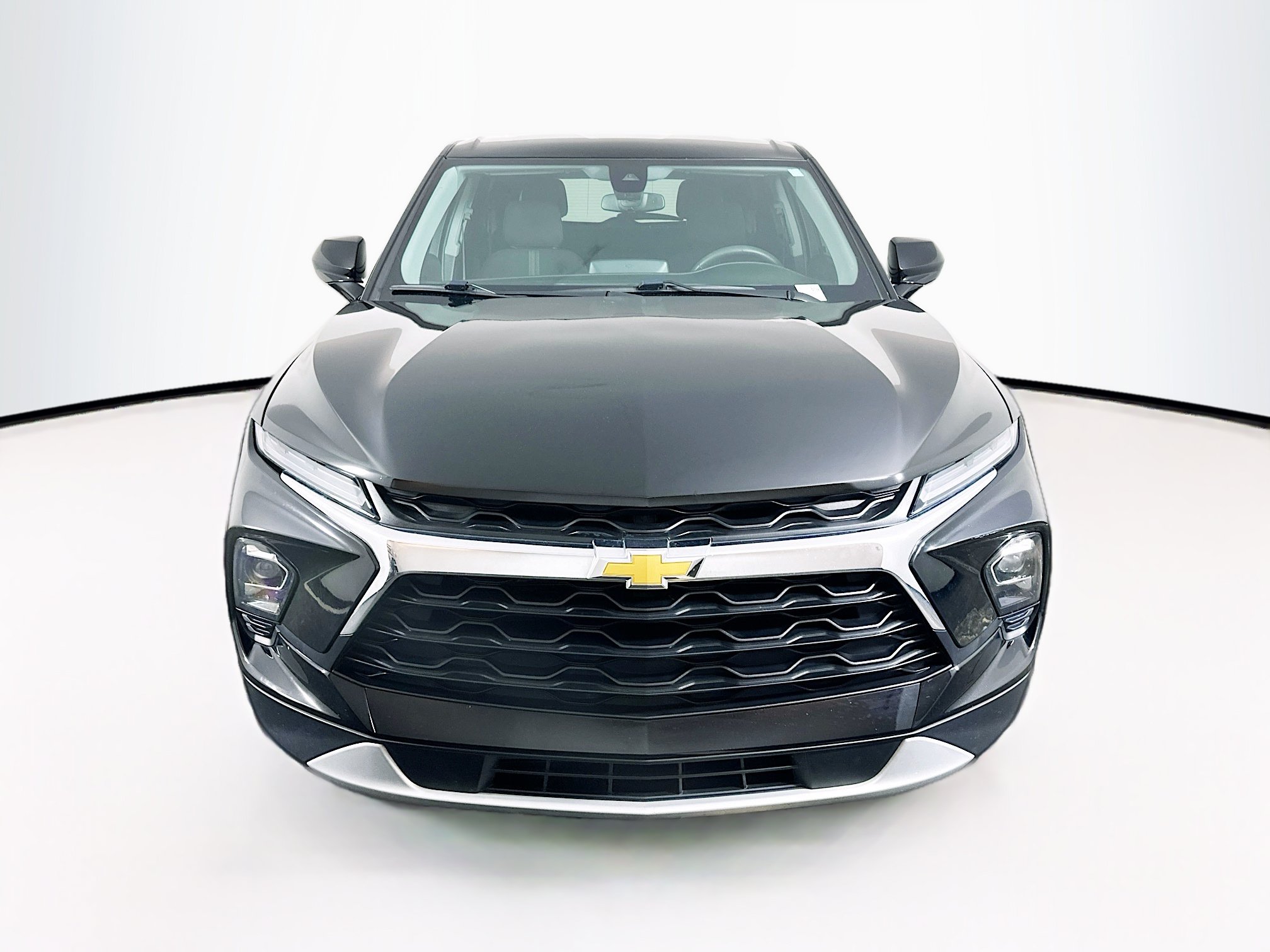 Used 2023 Chevrolet Blazer LT AWD/4WD image 2