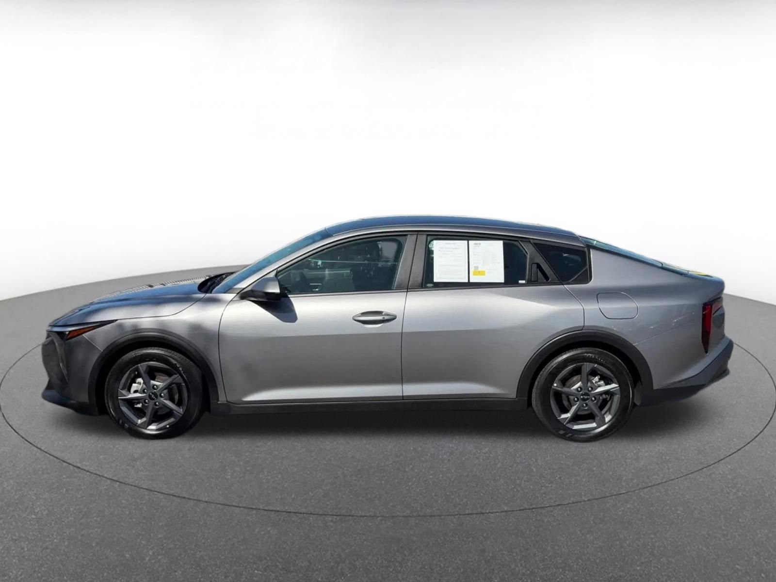 Used 2025 Kia K4 FWD image 9