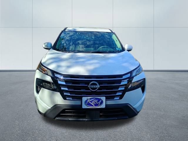 Used 2024 Nissan Rogue SV image 9