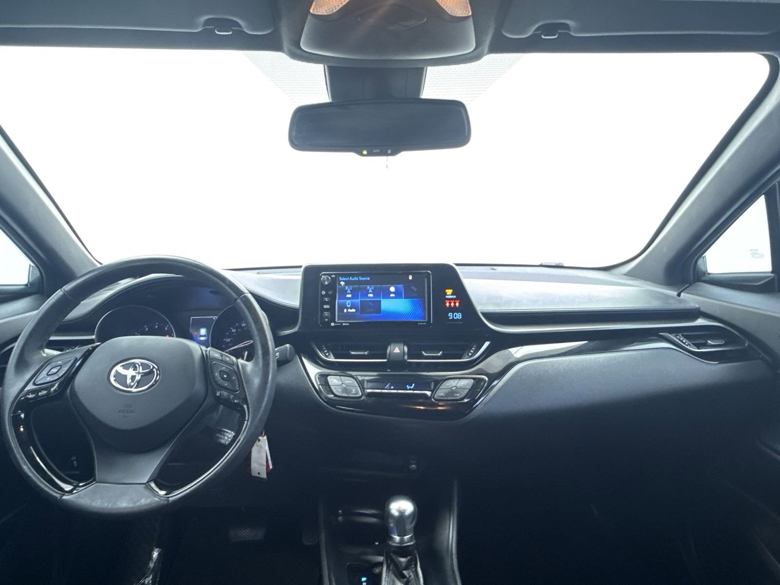 Used 2018 Toyota C-HR XLE image 19