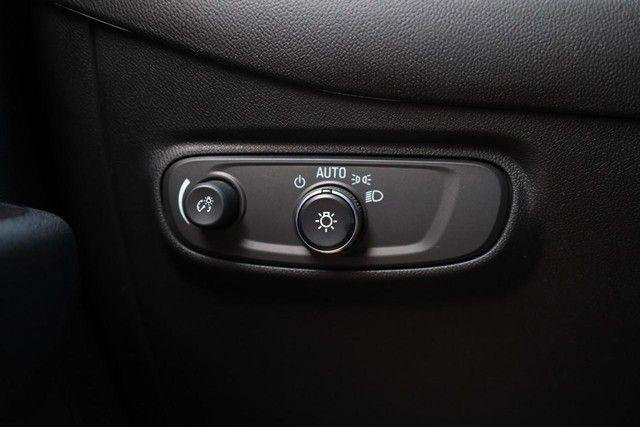 Used 2020 Chevrolet Equinox LS FWD image 18