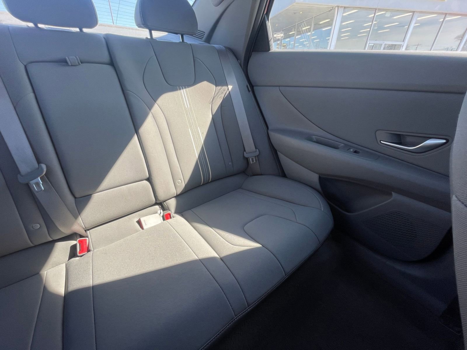 Used 2025 Hyundai Elantra SEL image 38