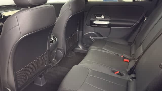 Certified 2026 Mercedes-Benz GLB 250 4MATIC image 31