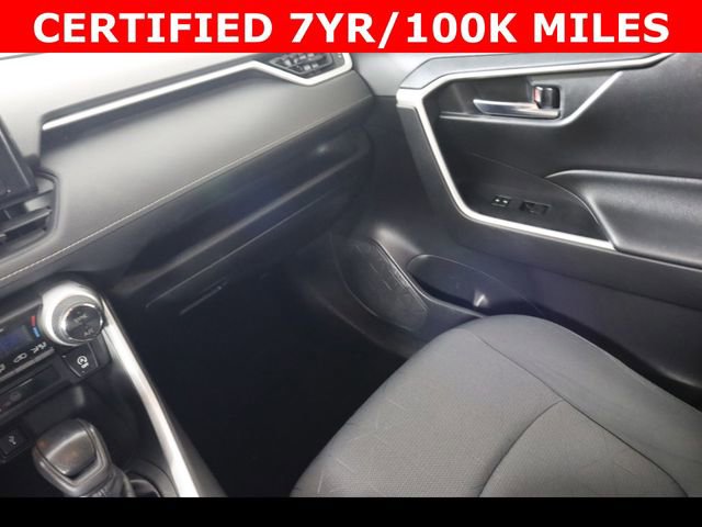 Used 2021 Toyota RAV4 XLE w/ Convenience Package image 16