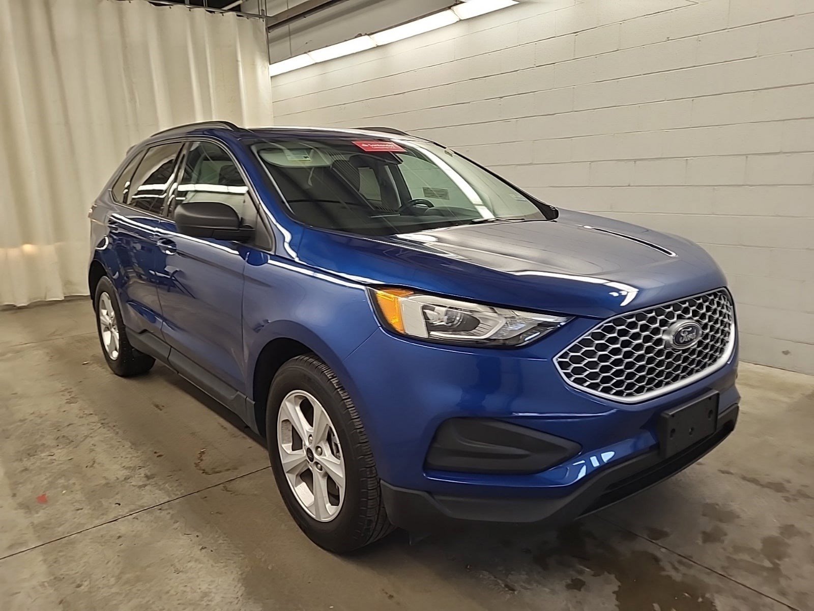 Used 2024 Ford Edge SE AWD/4WD image 4