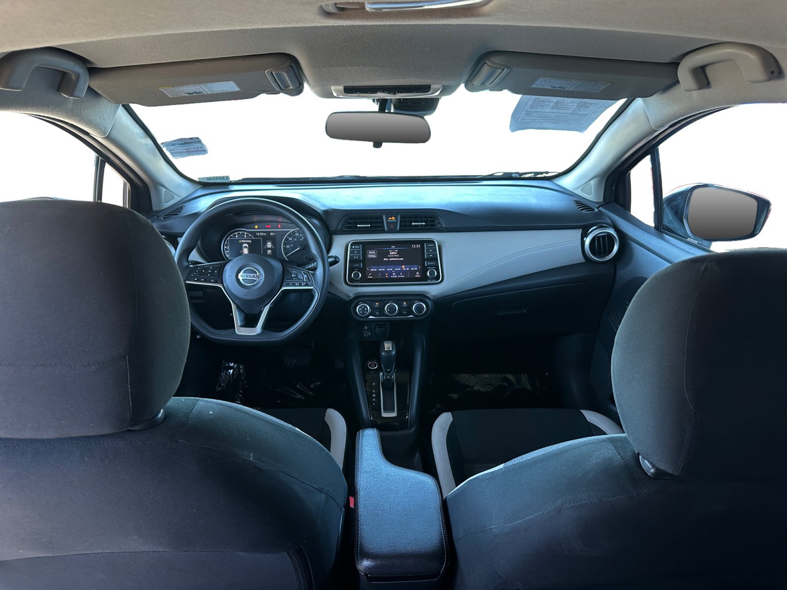 Used 2020 Nissan Versa SV FWD image 10