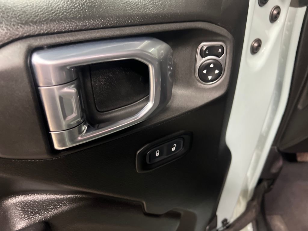 Used 2024 Jeep Wrangler Sport S image 16