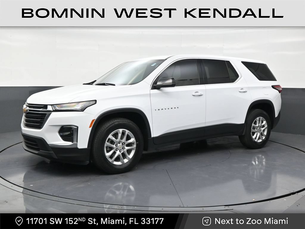 Used 2023 Chevrolet Traverse LS FWD image 1
