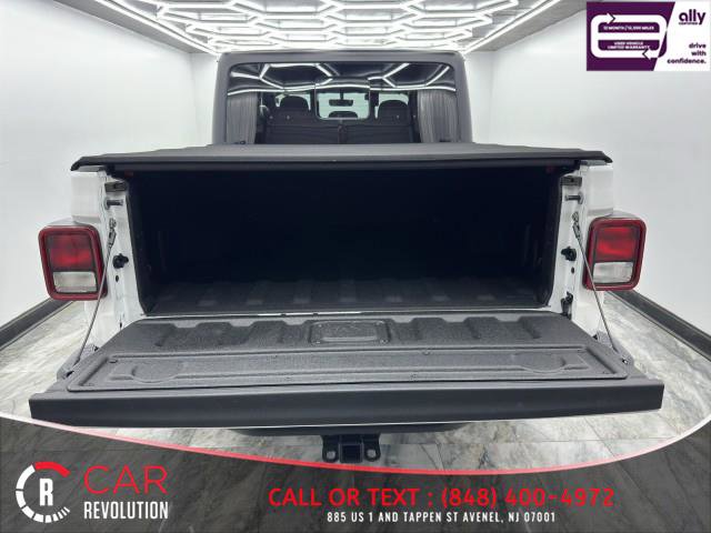 Used 2021 Jeep Gladiator Overland AWD/4WD image 6