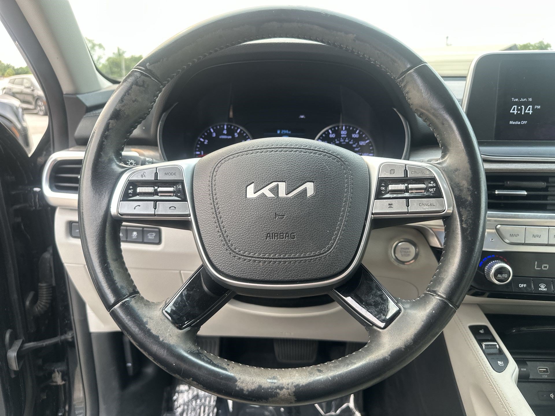 Certified 2022 Kia Telluride EX w/ EX Premium Package FWD image 11