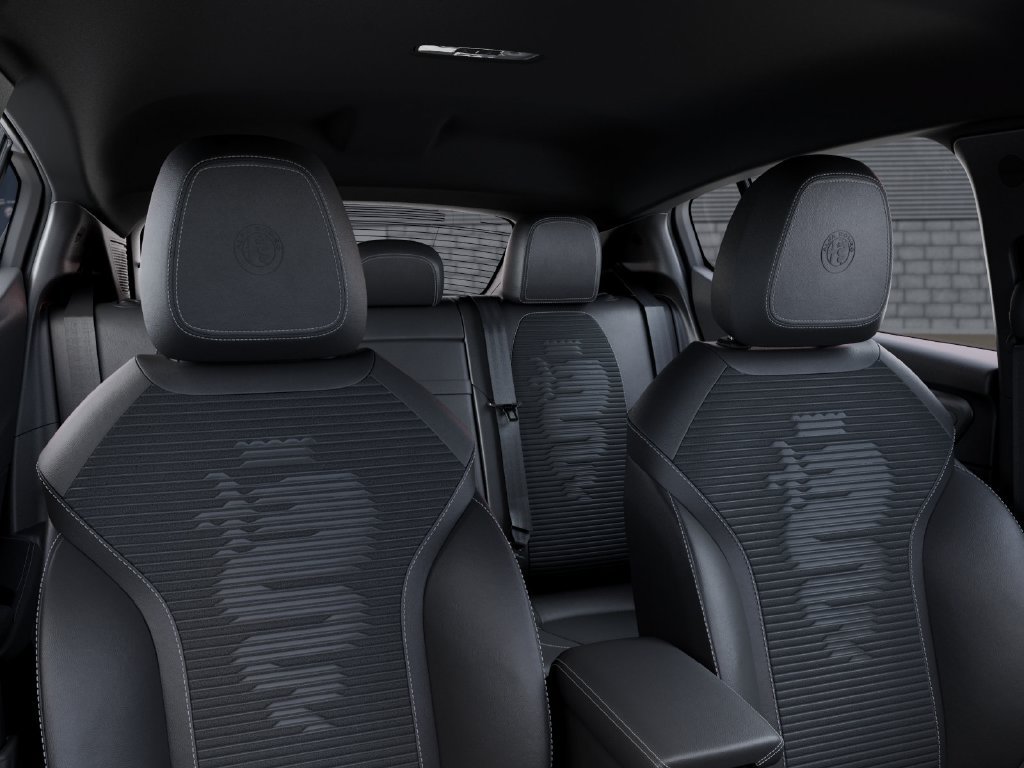 New 2025 Alfa Romeo Tonale AWD/4WD image 26