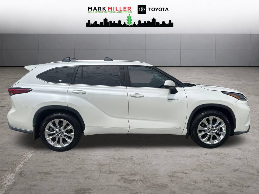 Certified 2021 Toyota Highlander Limited AWD/4WD image 7
