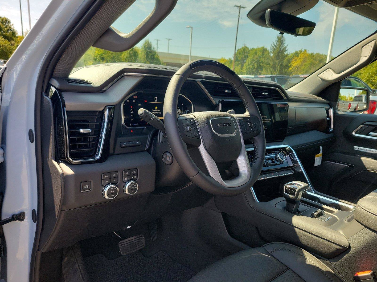 New 2026 GMC Sierra 1500 Denali w/ Technology Package AWD/4WD image 17