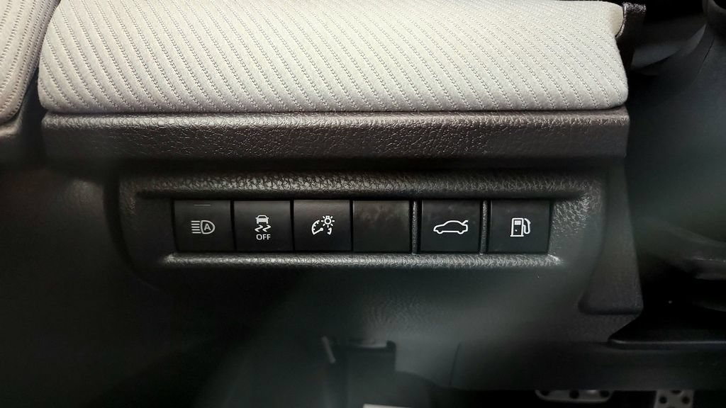 Used 2025 Toyota Camry SE w/ Convenience Package AWD/4WD image 32