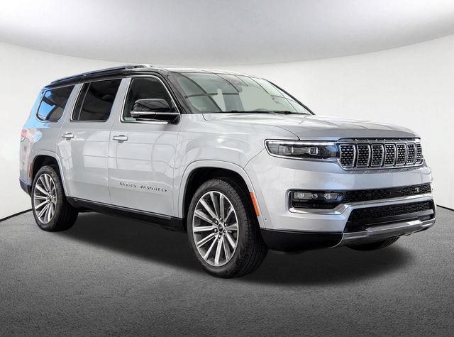 Used 2025 Jeep Grand Wagoneer 4WD image 2