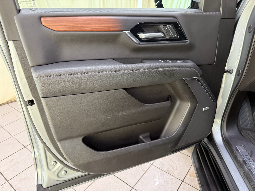 Certified 2025 GMC Yukon Denali AWD/4WD image 34