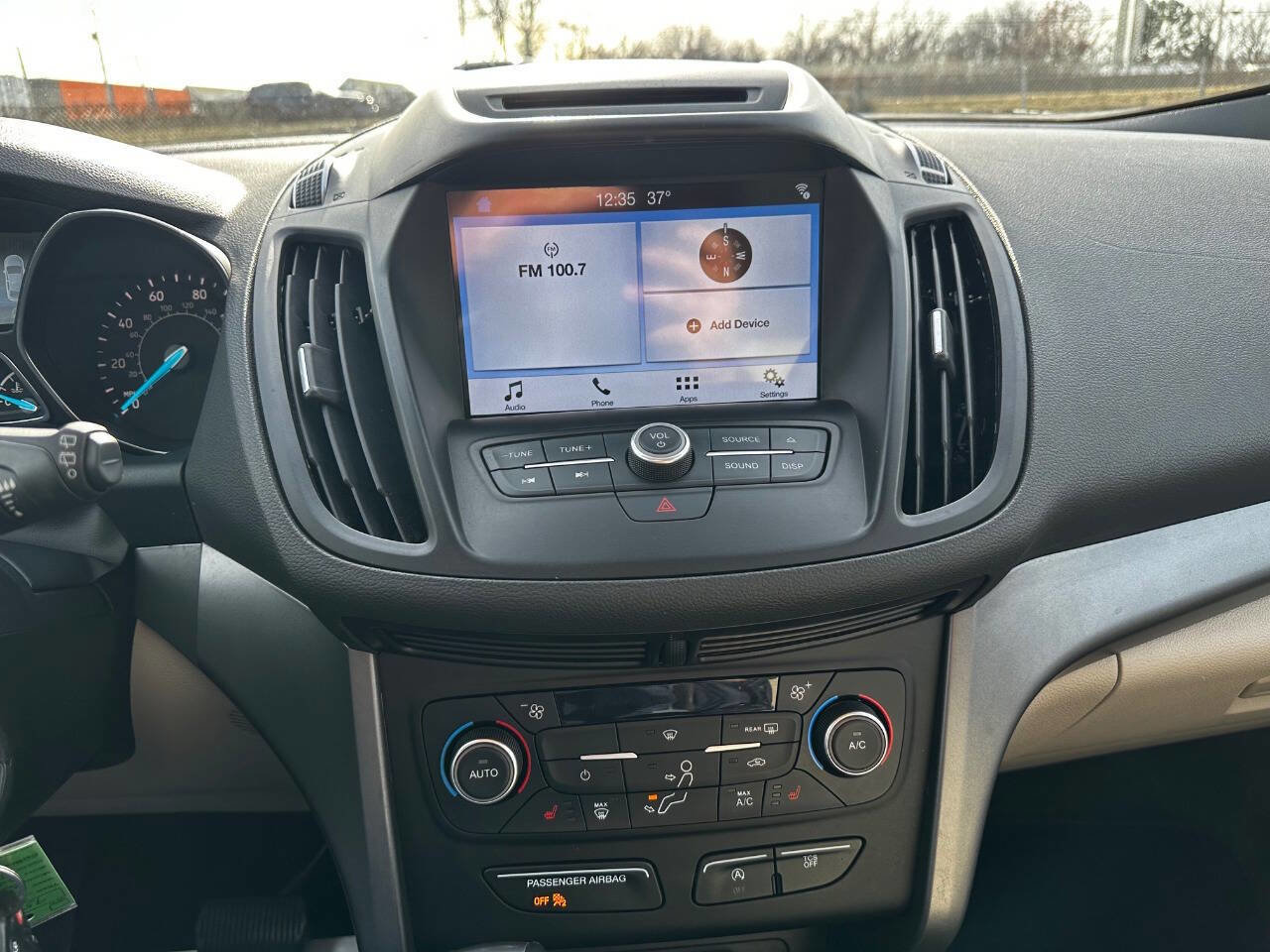 Used 2018 Ford Escape SEL image 18