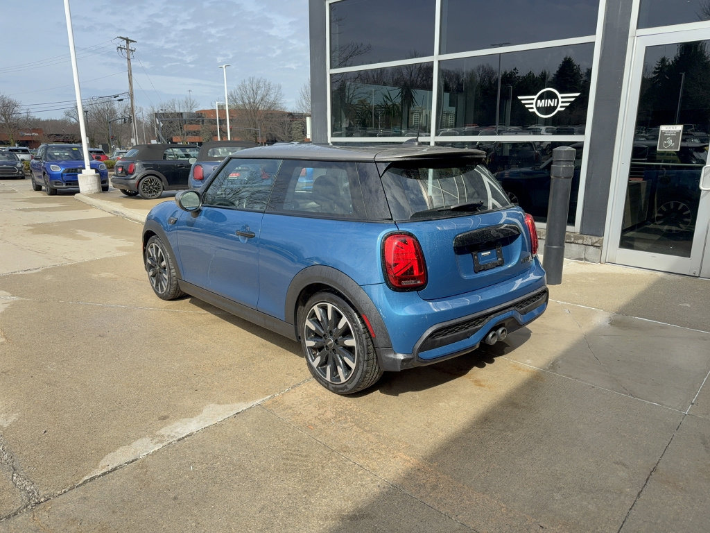 Certified 2022 MINI Cooper S image 3