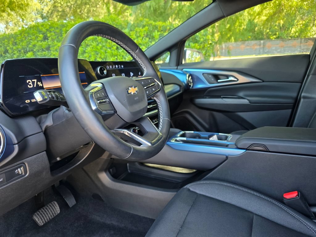 Certified 2024 Chevrolet Equinox EV LT FWD image 14