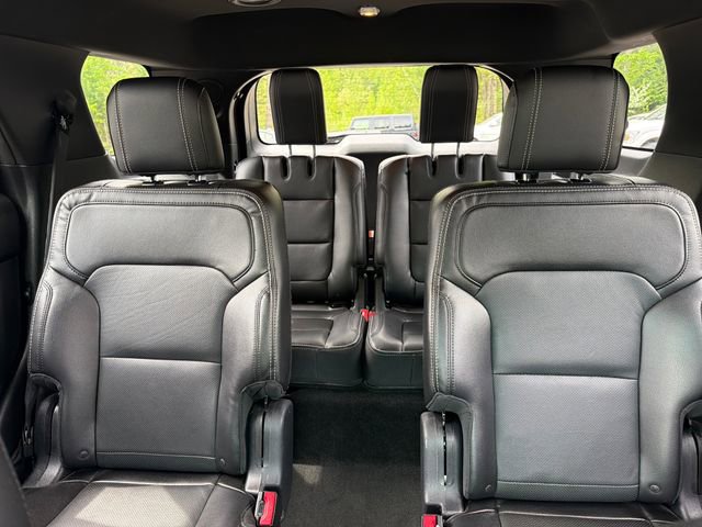 Used 2017 Ford Explorer Limited w/ Equipment Group 303A AWD/4WD image 22