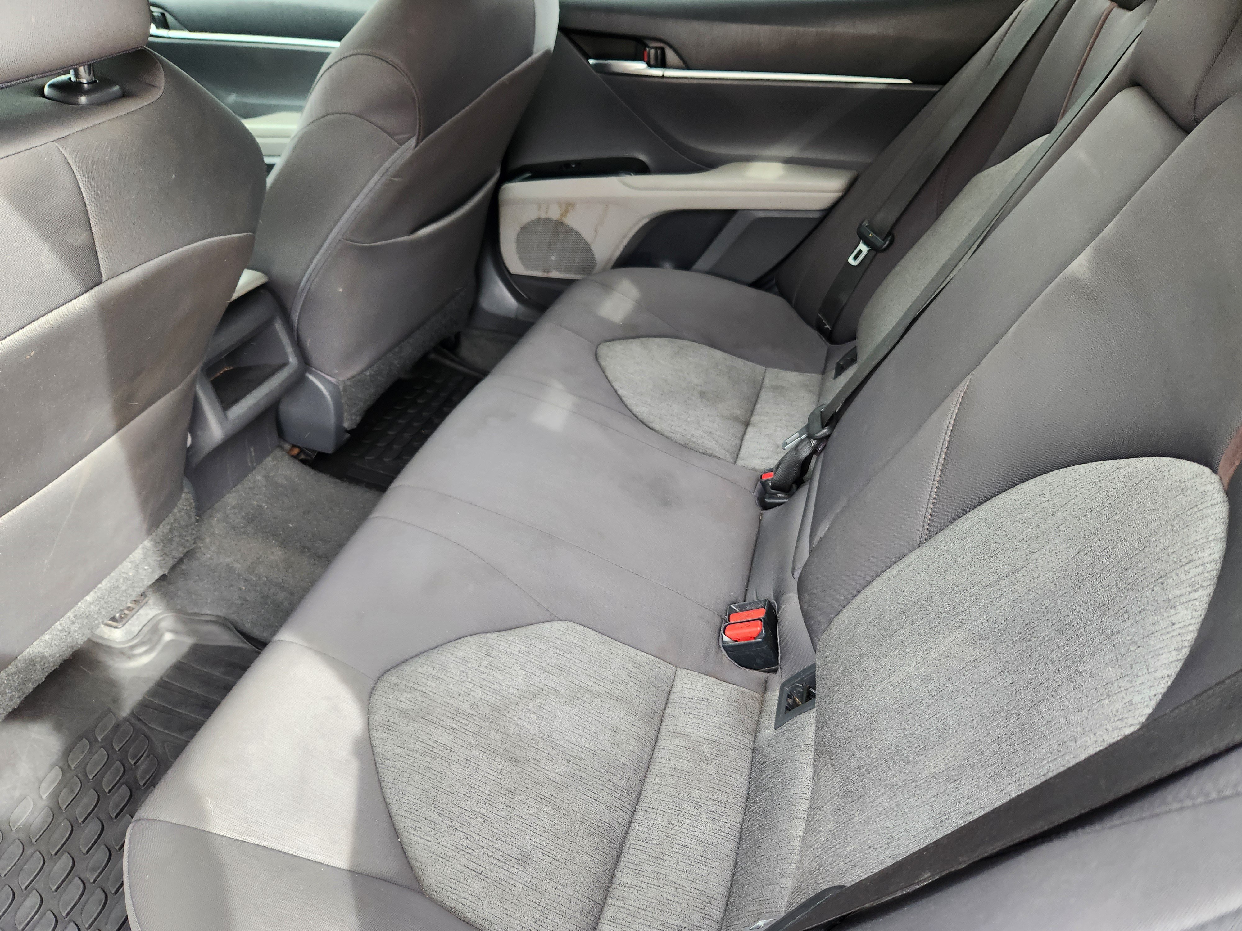 Used 2019 Toyota Camry LE FWD image 15