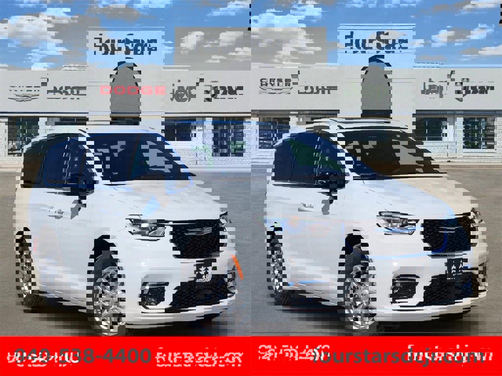 New 2026 Chrysler Pacifica Select