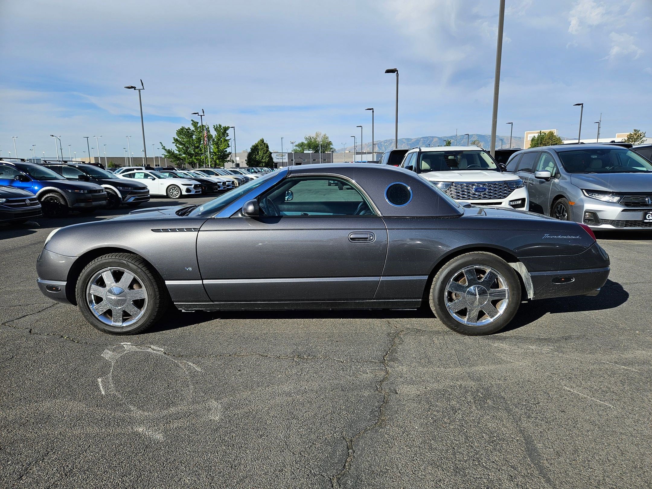 Used 2003 Ford Thunderbird RWD image 9