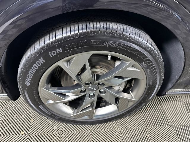 Used 2024 Genesis Electrified GV70 Advanced image 10
