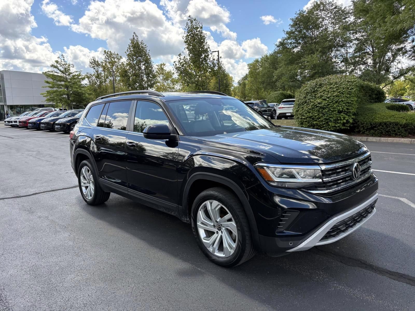 Used 2022 Volkswagen Atlas SE w/ Panoramic Sunroof Package