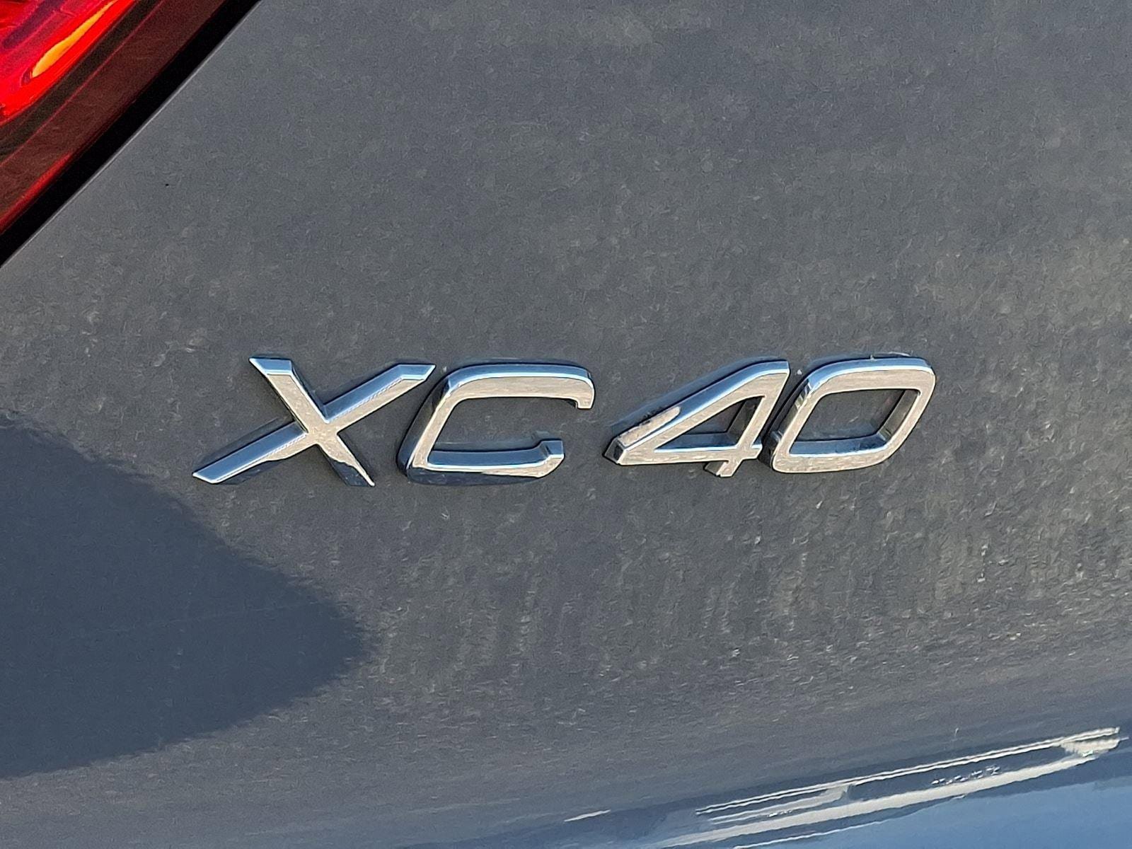Used 2021 Volvo XC40 T5 R-Design w/ Advanced Package AWD/4WD image 29