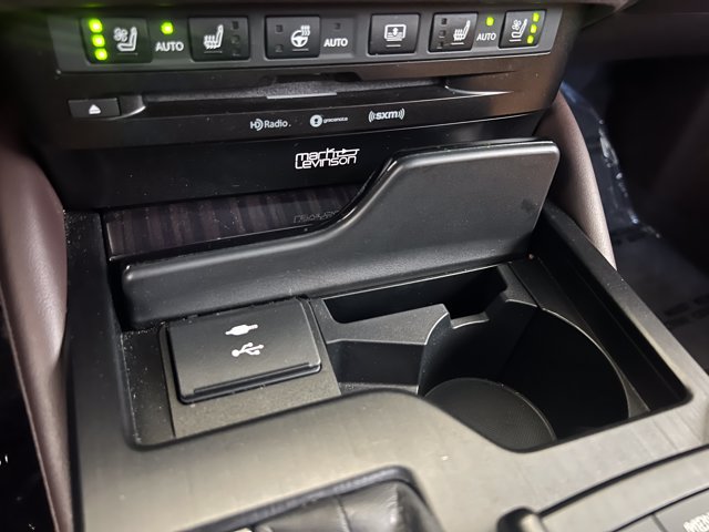 Used 2021 Lexus ES 300h w/ Accessory Package FWD image 24