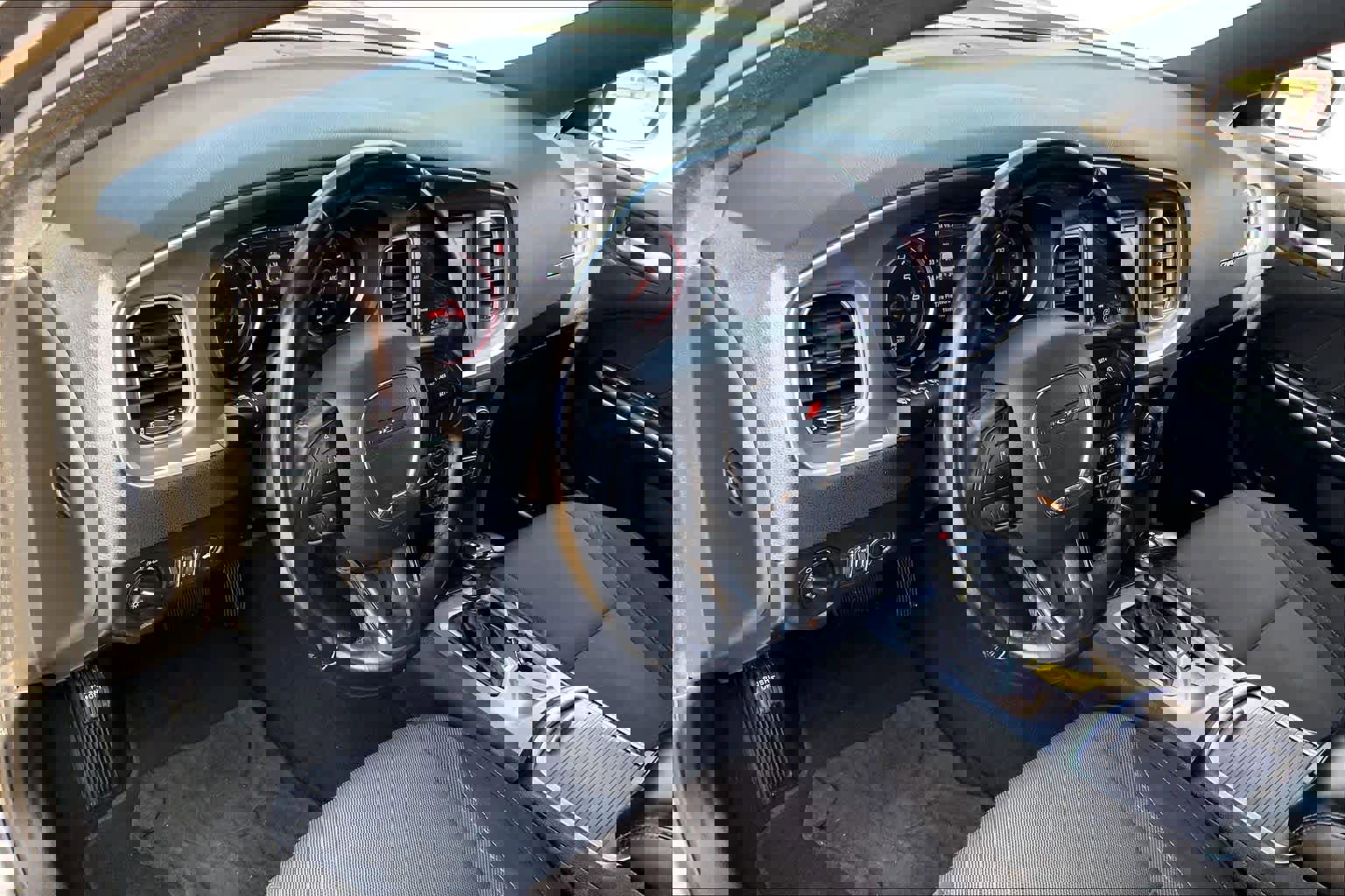 Used 2022 Dodge Charger SXT image 16