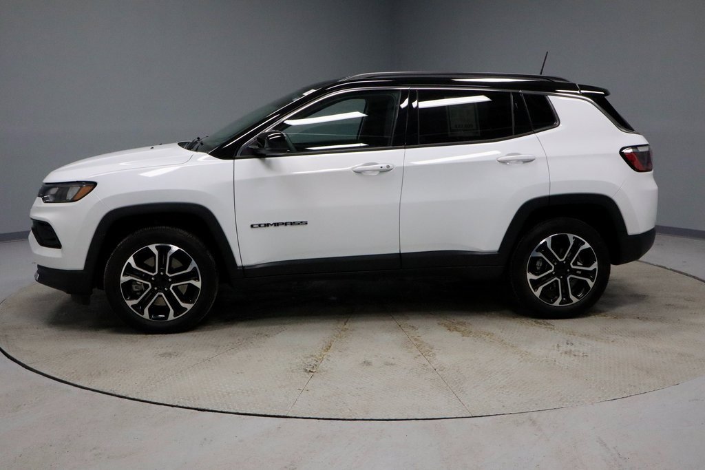 Used 2024 Jeep Compass Limited image 8