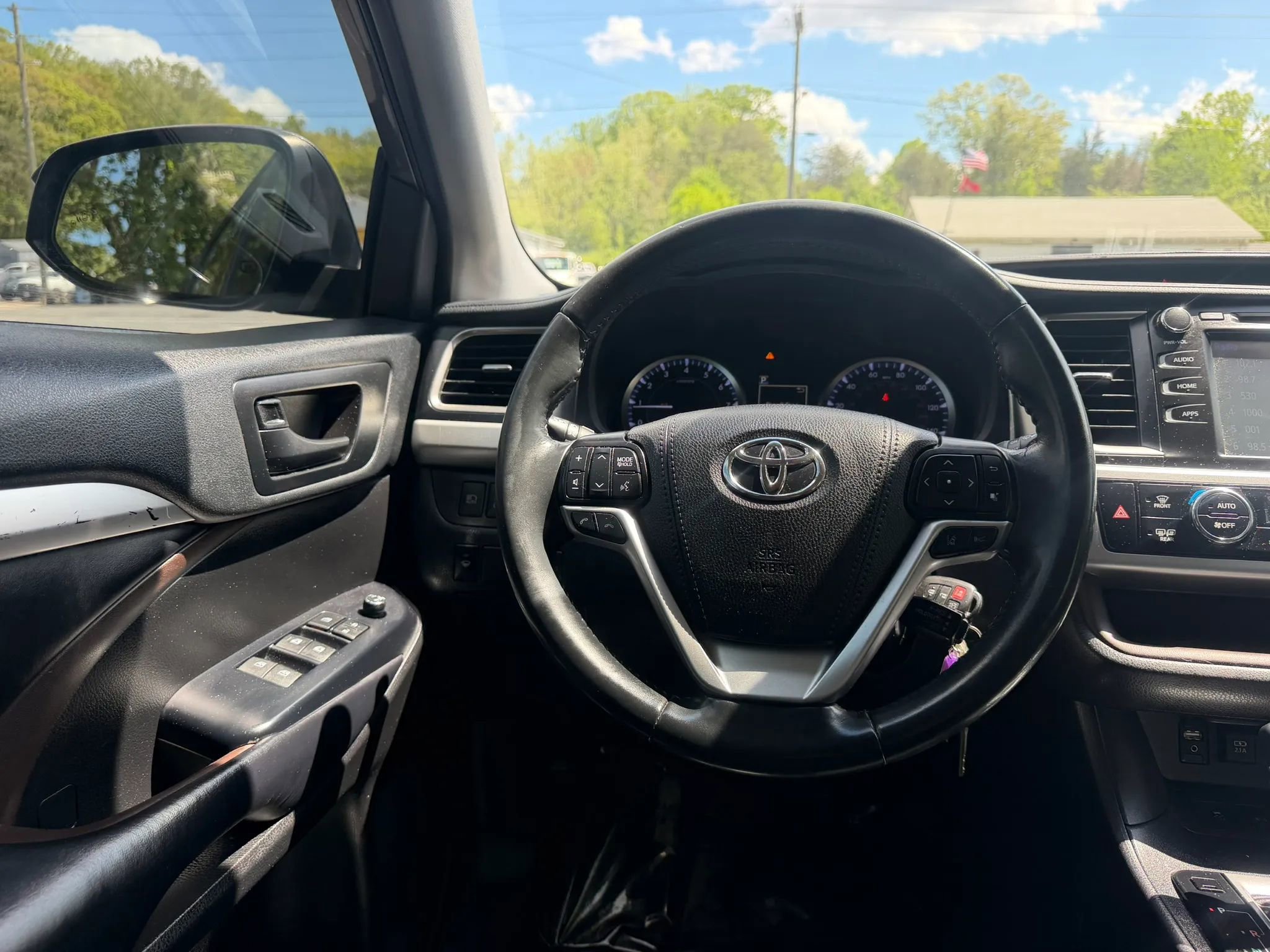 Used 2019 Toyota Highlander Plus image 33