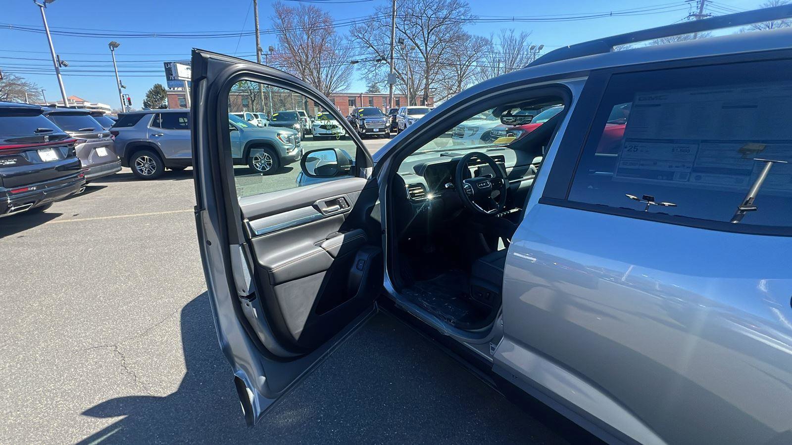 New 2026 GMC Terrain Elevation w/ Elevation Premium Package AWD/4WD image 22