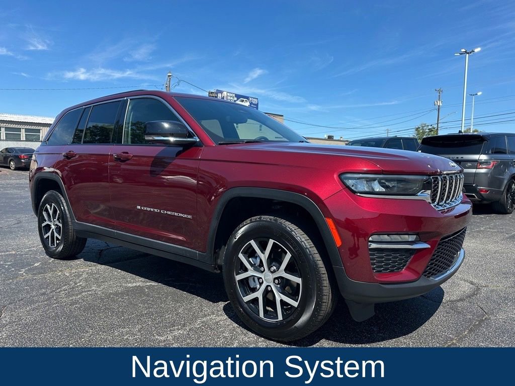 Used 2024 Jeep Grand Cherokee Limited image 2