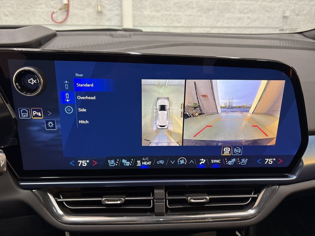 New 2026 Chevrolet Equinox EV LT w/ Convenience Package II AWD/4WD image 35