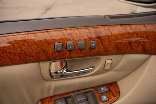 Used 2006 Lexus LS 430 RWD image 19