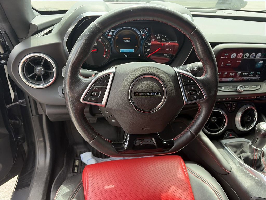Used 2017 Chevrolet Camaro LT RWD image 15