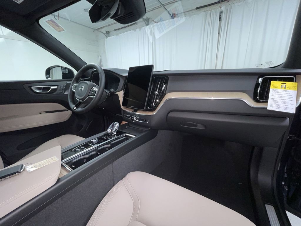 New 2026 Volvo XC60 B5 Plus w/ Protection Package Premier image 11