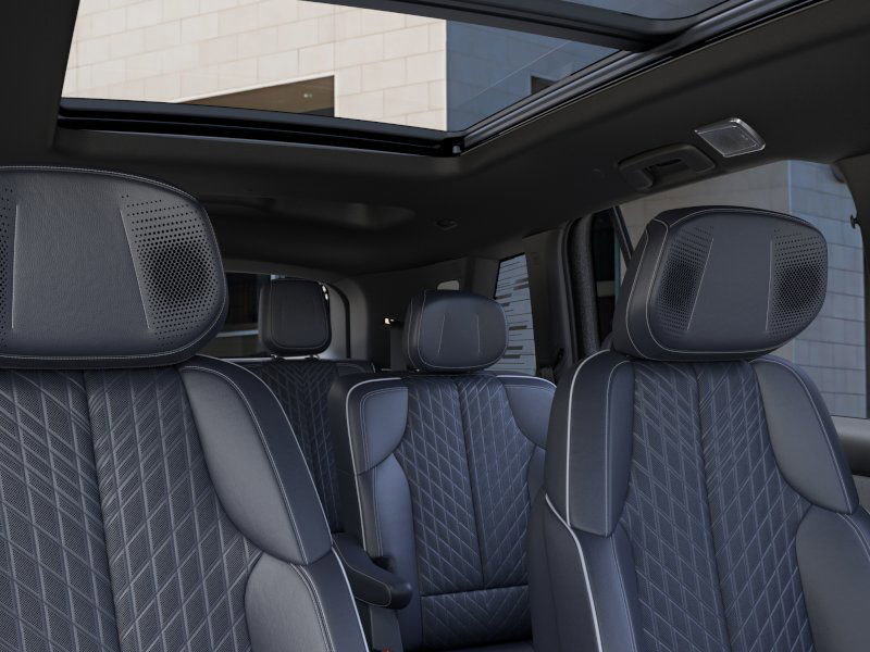 New 2026 Cadillac Vistiq Premium Luxury w/ LPO, Floor Liner Package image 24