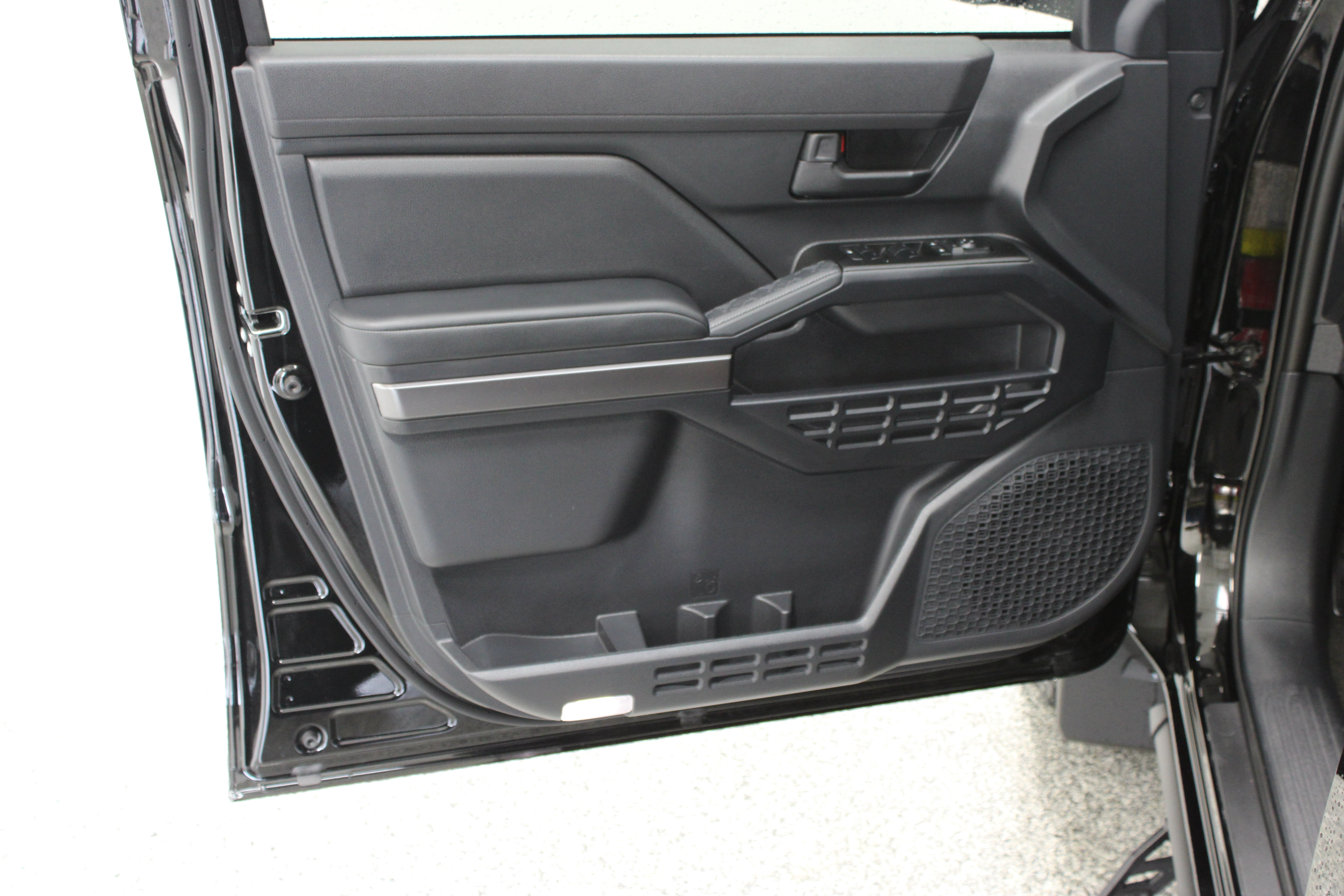 Used 2026 Toyota 4Runner SR5 AWD/4WD image 12