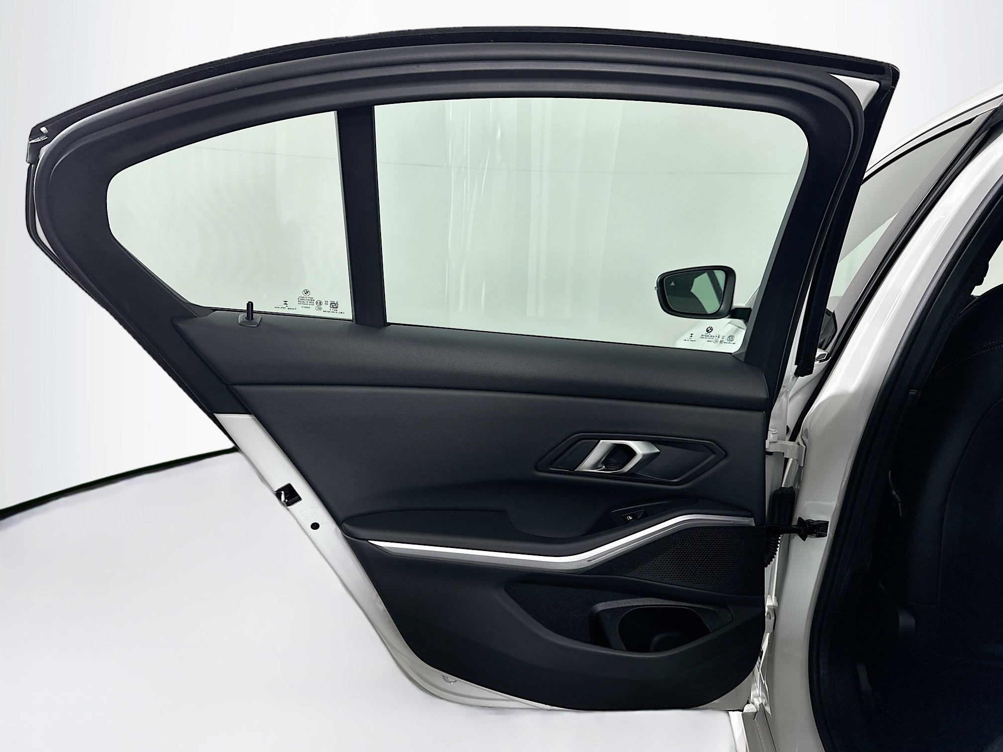 Used 2025 BMW 330i Sedan image 27