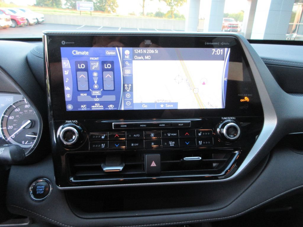 Used 2022 Toyota Highlander Platinum AWD/4WD image 33