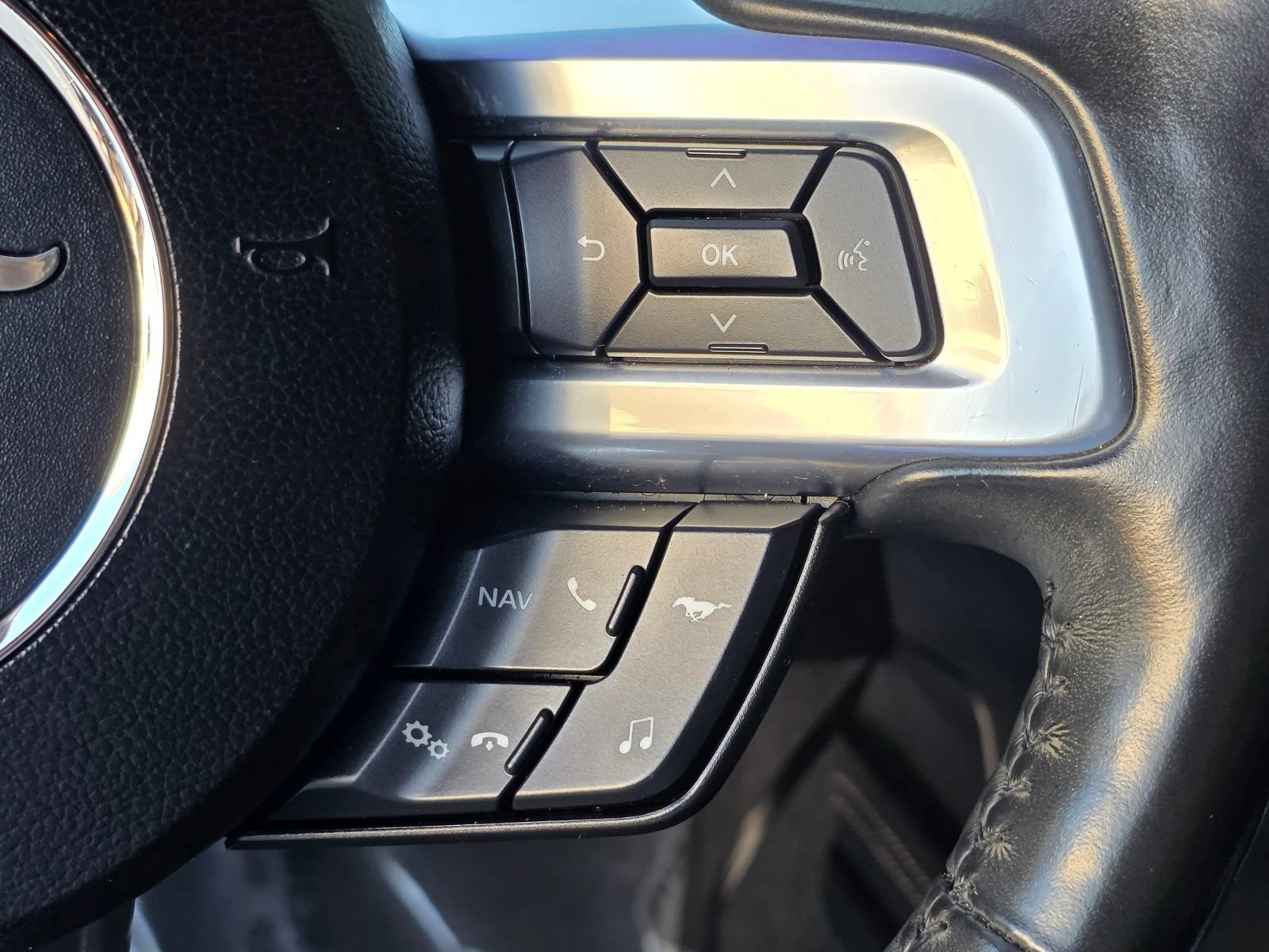 Used 2021 Ford Mustang GT Premium w/ GT Performance Package RWD image 19