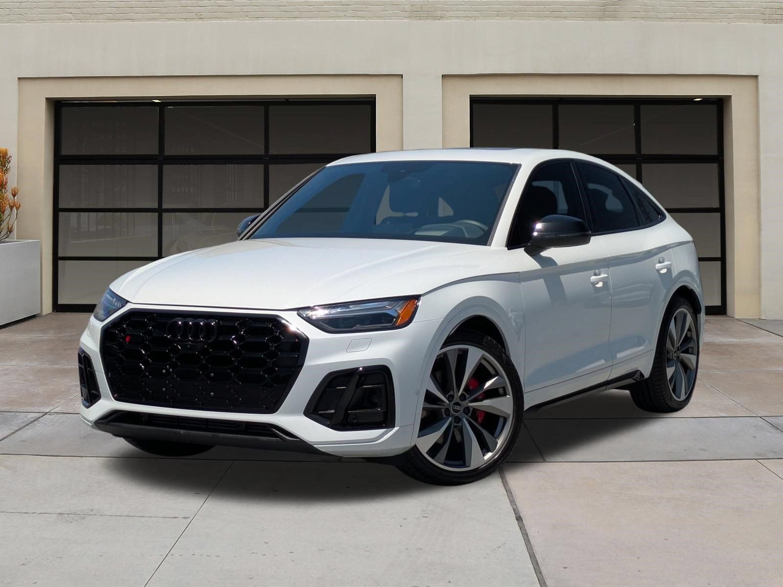 Used 2023 Audi SQ5 Prestige w/ Prestige Package AWD/4WD image 3