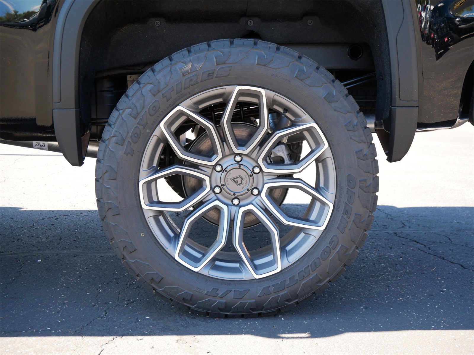 New 2026 GMC Sierra 1500 AT4 w/ Technology Package image 4