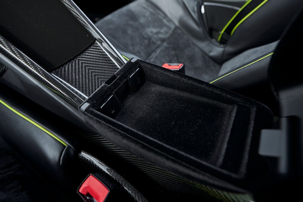 Used 2015 Porsche 918 Spyder image 79